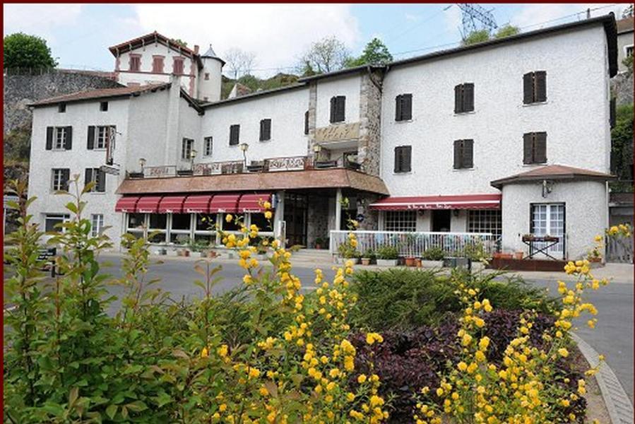 Hotel Restaurant Le Pain De Sucre Monistrol-d'Allier Экстерьер фото