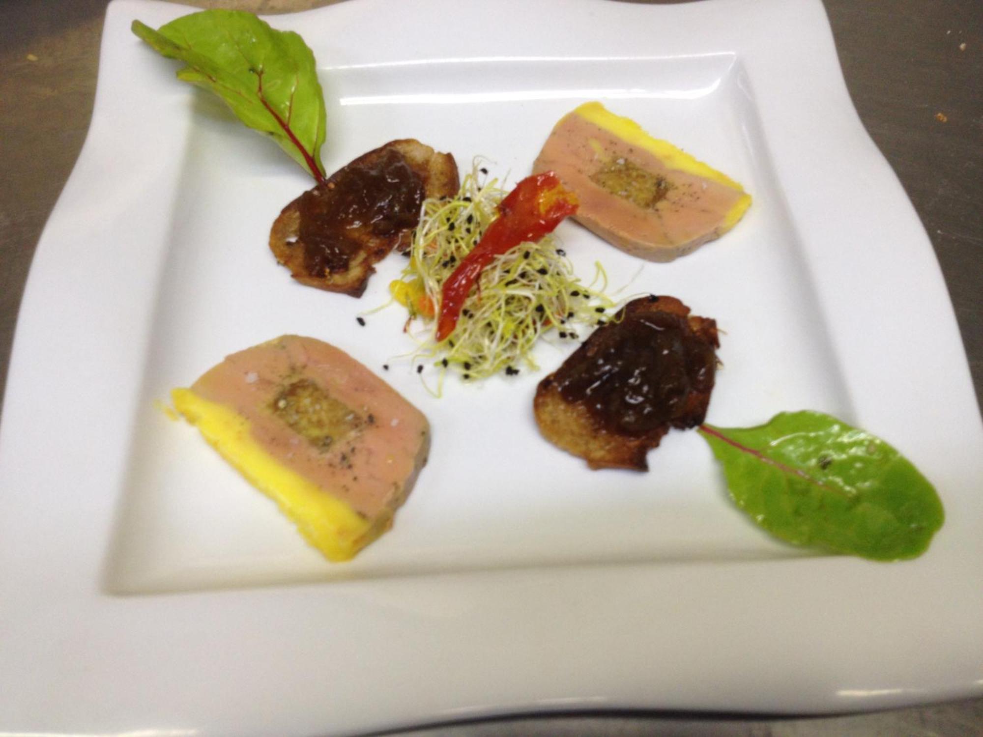 Hotel Restaurant Le Pain De Sucre Monistrol-d'Allier Экстерьер фото