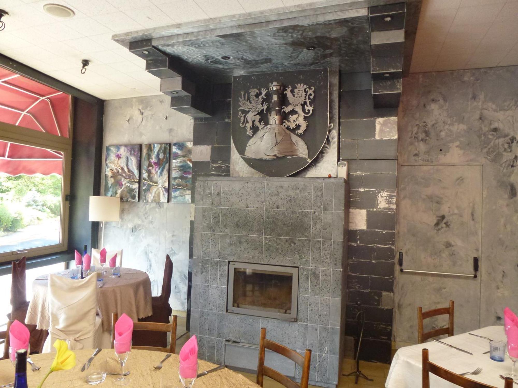 Hotel Restaurant Le Pain De Sucre Monistrol-d'Allier Экстерьер фото